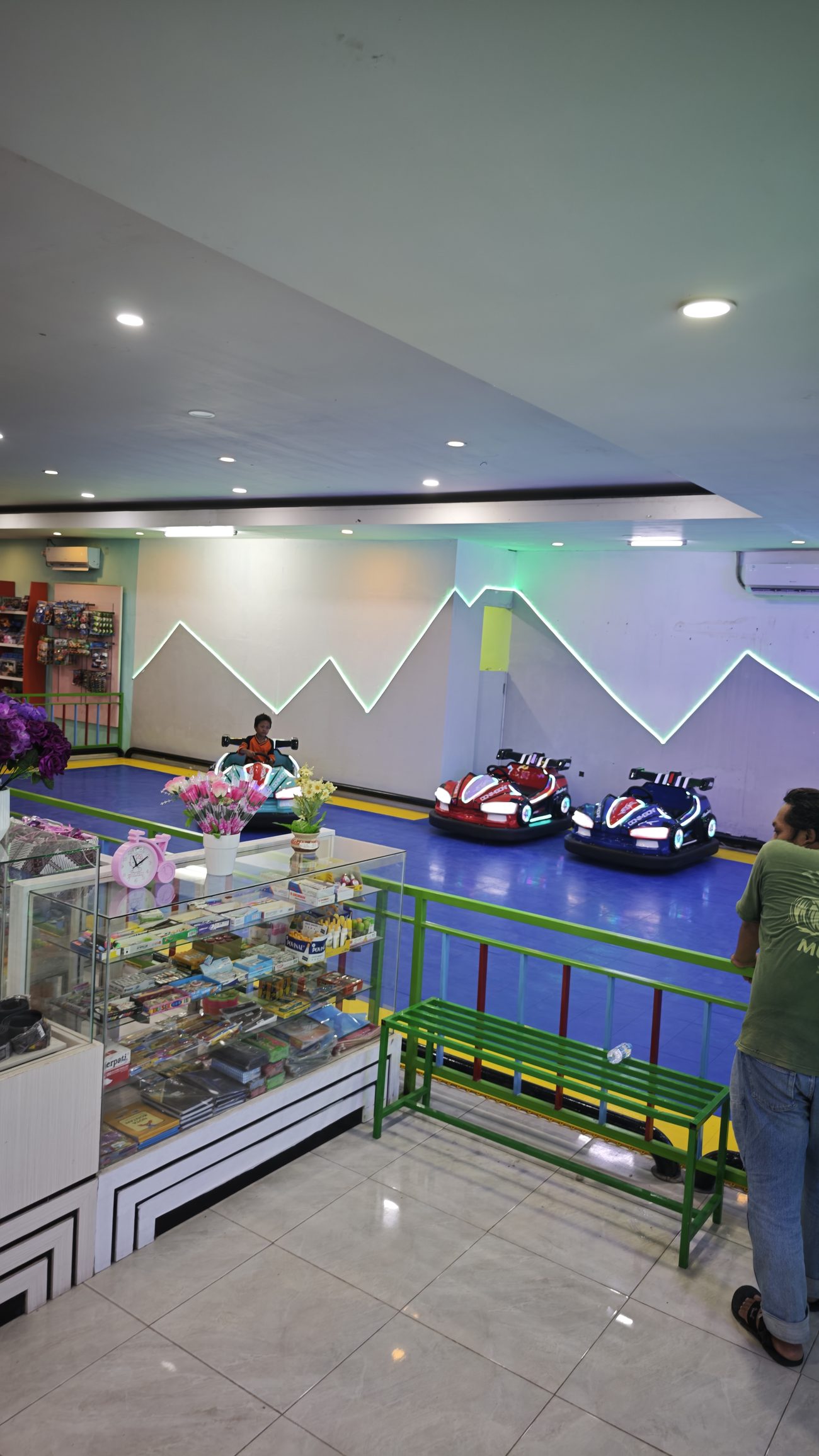 Lintasan bombom car di cabang Arcadehaus